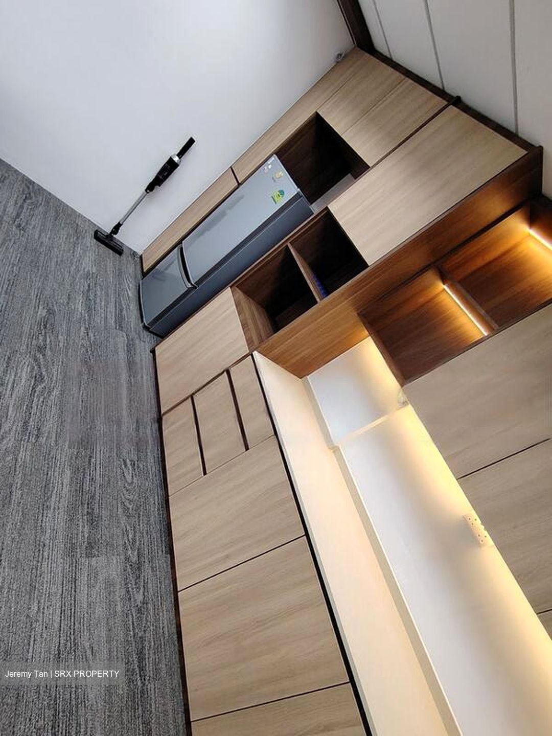 Wisma Atria (D9), Office #487084221